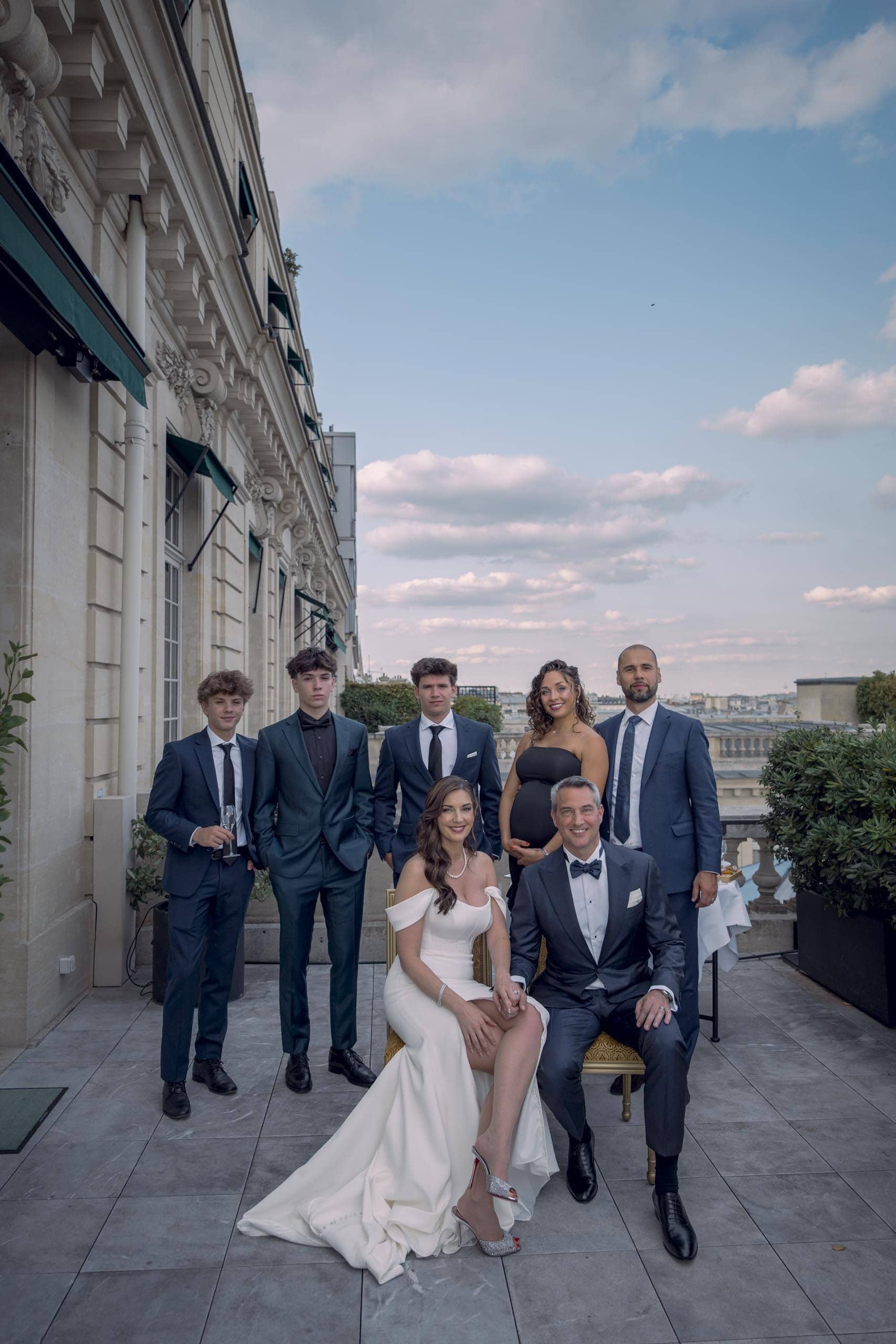 Wedding family group terrace Rome - weddings photography in Rome by Finzi